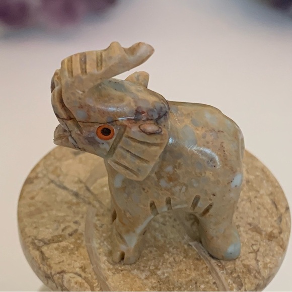 Steatite ELEPHANT Soapstone Figurine MINI Carved Crystal Animal Stone Pet 1.5” - Picture 10 of 13